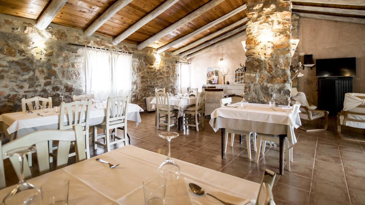 Готель La Casa De La Estacion Sarrion Екстер'єр фото